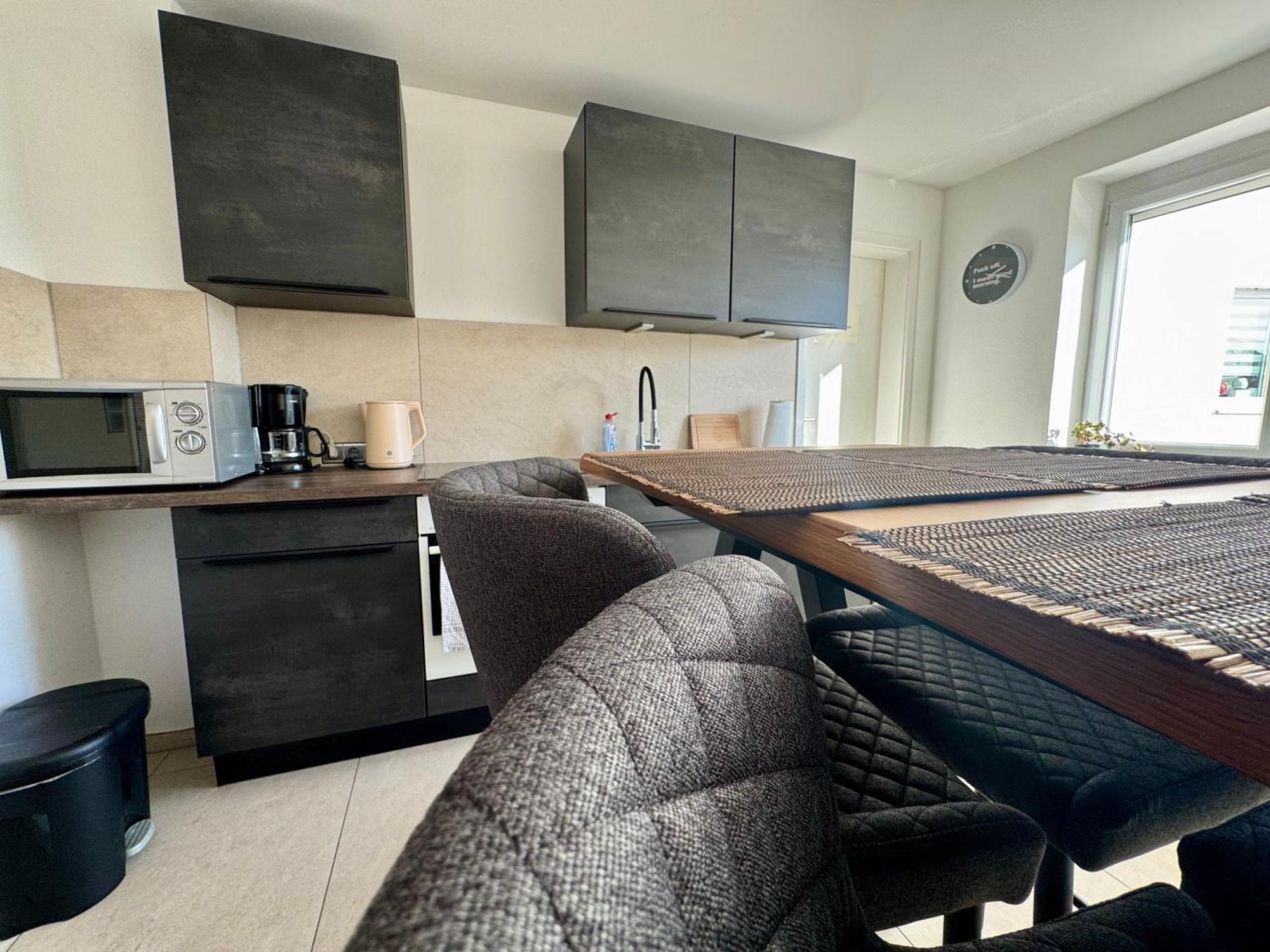 3 Zimmer Apartment Mit Flussblick - Self Check-In Eggenfelden Ngoại thất bức ảnh